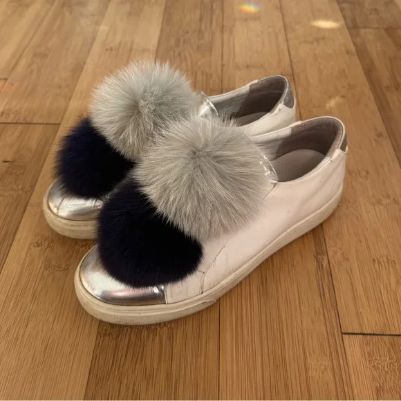 Here/Now slip-on sneakers with fox fur Pom-poms, size 8 - Picture 4 of 6
